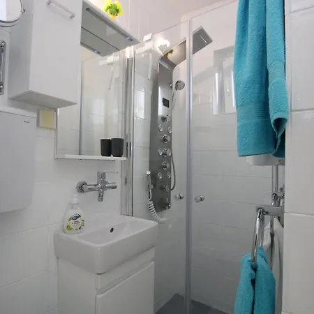 Blue Adria 3 - Hr-11068-02 By Interhome Apartment